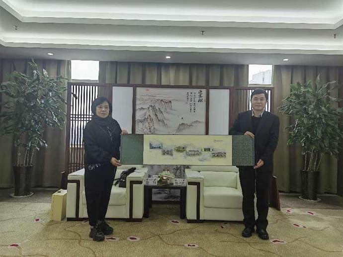 dacb207d50386541495bec5944e9a42